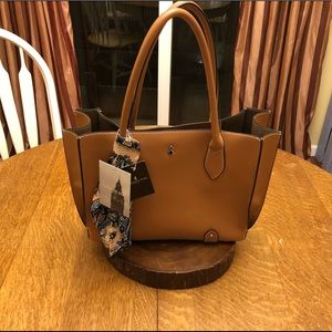 Lillian Tote